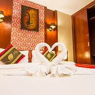 Patong Hemingway's Hotel