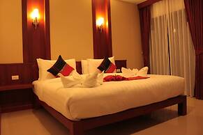 Patong Hemingway's Hotel