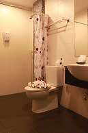 Patong Hemingway's Hotel