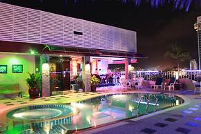 Patong Hemingway's Hotel