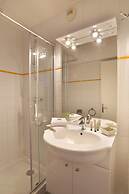 Hôtel Eliova- L'Eau Vive