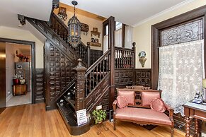 Redwood Bed and Breakfast