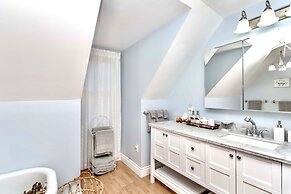 Redwood Bed and Breakfast