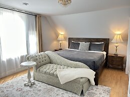 Redwood Bed and Breakfast