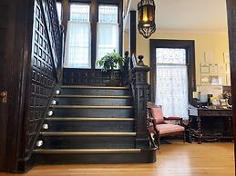 Redwood Bed and Breakfast