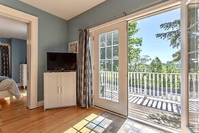 Redwood Bed and Breakfast