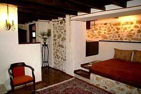 Guest House - To Archontiko