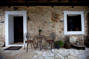 Guest House - To Archontiko