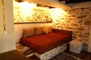 Guest House - To Archontiko