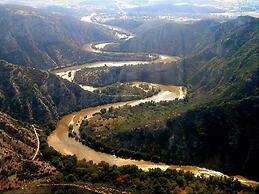 Guest House - To Archontiko