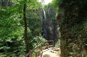 Guest House - To Archontiko