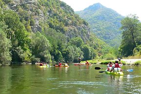 Guest House - To Archontiko