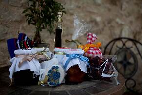 Guest House - To Archontiko