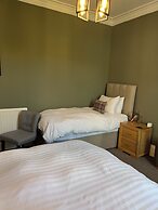 Ravenswood Guest House