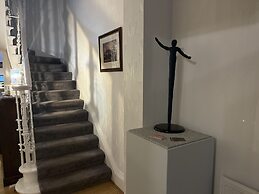 Ravenswood Guest House