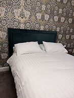 Ravenswood Guest House