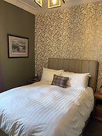 Ravenswood Guest House