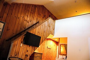 Snowy Owl Inn And Resort