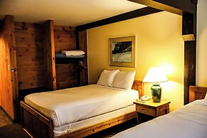 Snowy Owl Inn And Resort