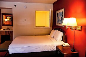 Snowy Owl Inn And Resort