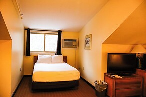 Snowy Owl Inn And Resort
