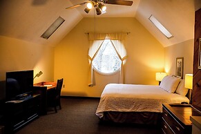 Snowy Owl Inn And Resort