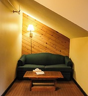 Snowy Owl Inn And Resort