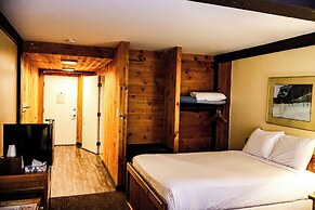 Snowy Owl Inn And Resort