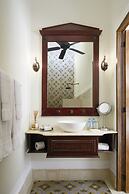 Casa Lecanda Boutique Hotel