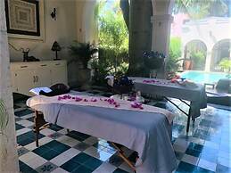 Casa Lecanda Boutique Hotel