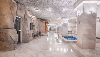 Tsunami Spa Hotel