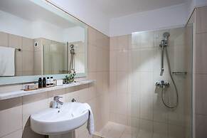 Peninsula Resort & Spa - All Inclusive