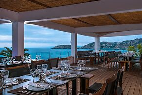 Peninsula Resort & Spa - All Inclusive