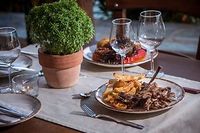 Peninsula Resort & Spa - All Inclusive