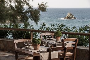 Peninsula Resort & Spa - All Inclusive