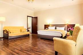 Greguar Hotel & Apartments