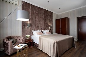 Greguar Hotel & Apartments