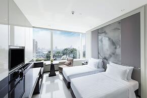 Grande Centre Point Hotel Terminal 21