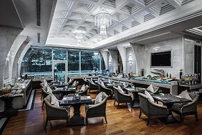 Grande Centre Point Hotel Terminal 21