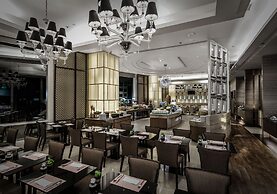 Grande Centre Point Hotel Terminal 21