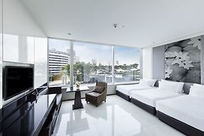 Grande Centre Point Hotel Terminal 21