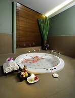 Grande Centre Point Hotel Terminal 21