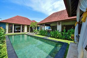 The Khayangan Dreams Villa Umalas