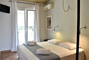 Simatos Apartments and Studios