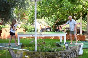 Simatos Apartments and Studios