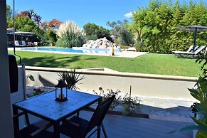 Simatos Apartments and Studios