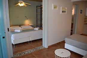 Simatos Apartments and Studios