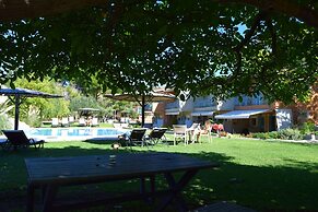 Simatos Apartments and Studios