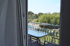 Simatos Apartments and Studios