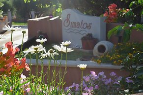 Simatos Apartments and Studios